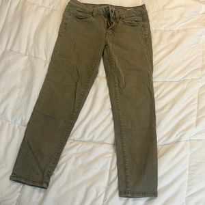 Olive Crop Jegging